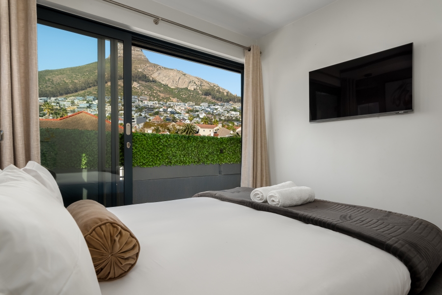 2 Bedroom Property for Sale in Sea Point Western Cape